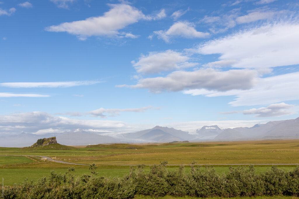 Guesthouse Nýpugarðar ● Blick zu Skálafellsjökull und Heinabergsjökull ● ©2020