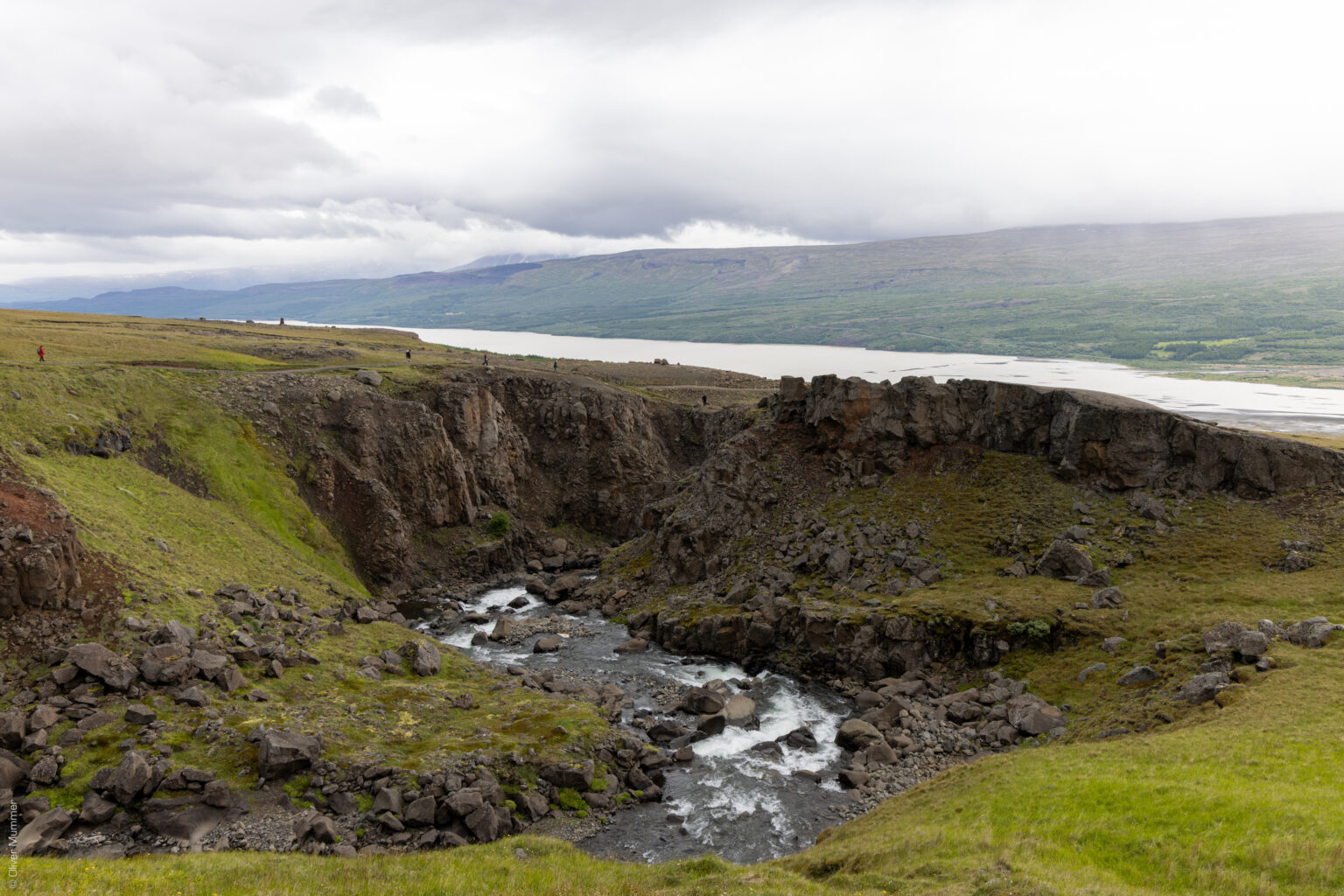 Hengifoss ● Aufstieg, Blick zum Lagarfljót ● ©2025