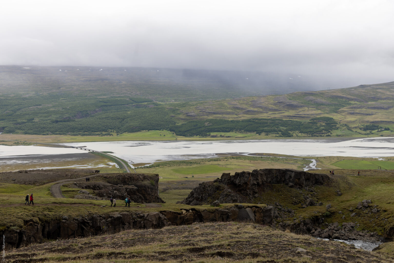 Hengifoss ● Aufstieg, Blick zum Lagarfljót ● ©2025
