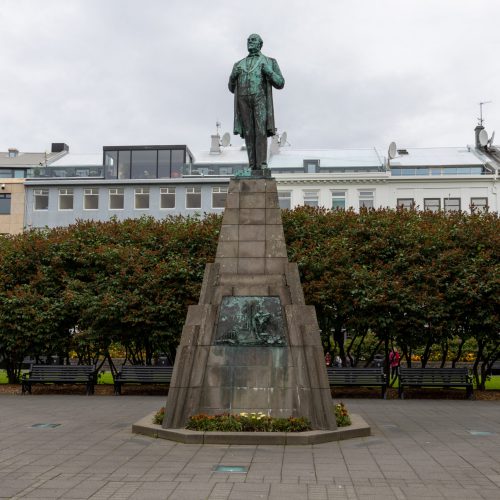 Reykjavík ● Austurvöllur ● Denkmal für Jón Sigurðsson ● ©2020