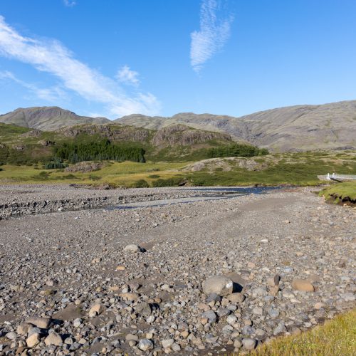 Weg zum Fláajökull ● Brücke über den Gletscherfluss ● ©2020