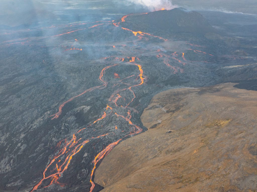 Fagradalsfjall ● glühendheiße Lava ● ©2021